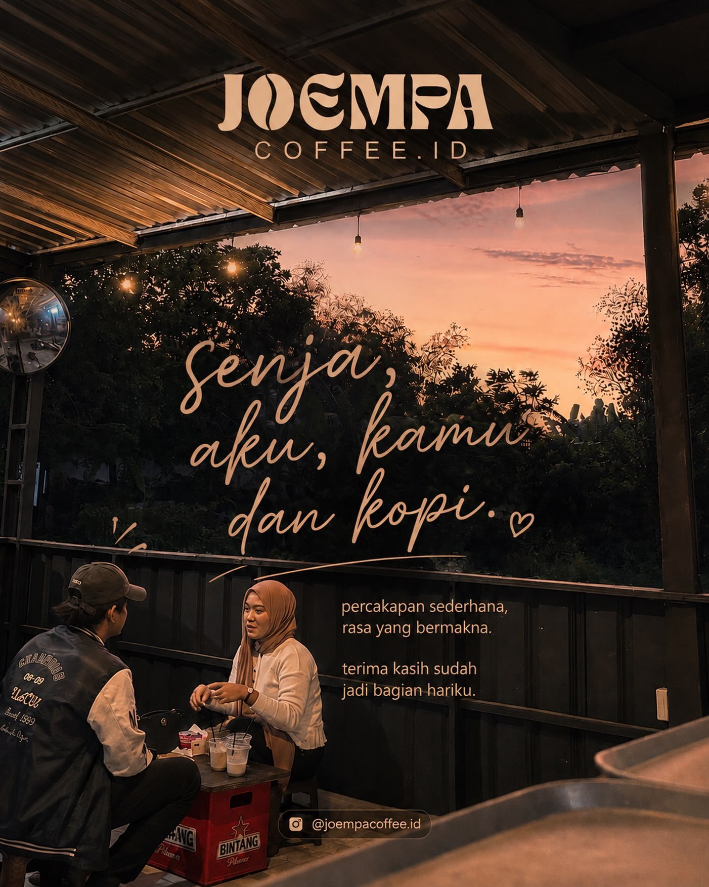 Suasana senja di Joempa Coffee